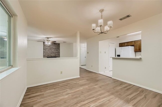 Building Photo - 9111 Marsh Dr