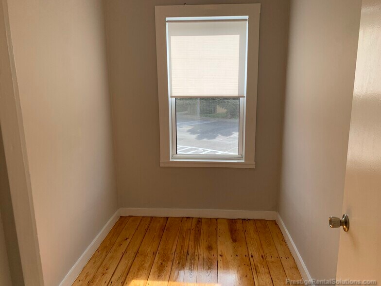 Building Photo - 6 Walk Hill St