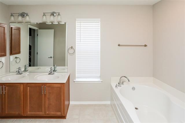 Building Photo - 707 River Run Dr