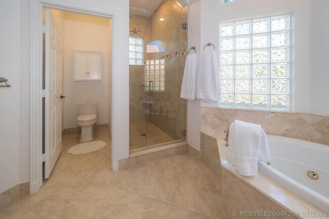 Building Photo - 10849 Bal Harbor Dr