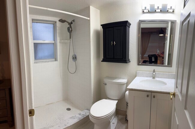 Building Photo - 1700 NW 80th Ave