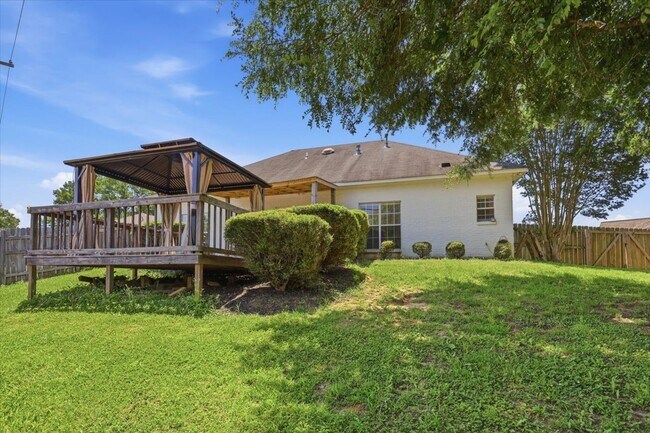 Building Photo - Charming Brandon Home for Rent