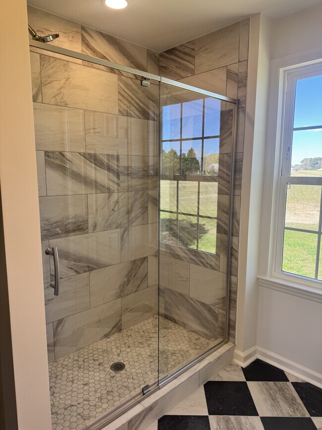 Building Photo - 204 Landmark Dr