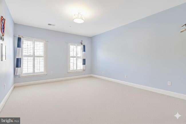 Building Photo - 7953 Turncrest Dr