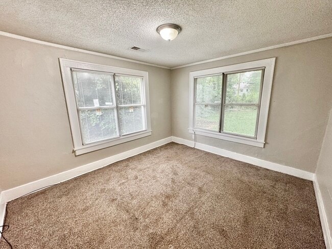 Building Photo - 3219 Carnes Ave
