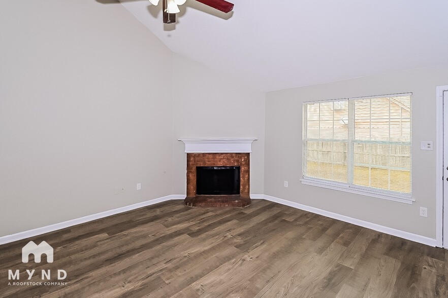 Building Photo - 7792 Lowrance Rd