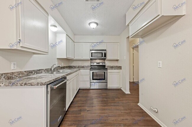 Building Photo - 7728 Jamie Renee Ln