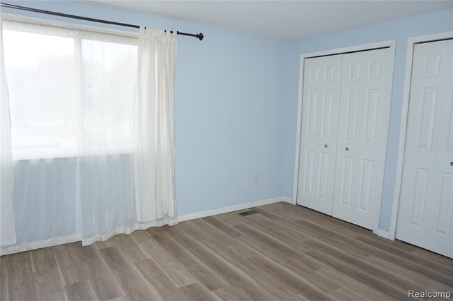 Building Photo - 37680 Charter Oaks Blvd