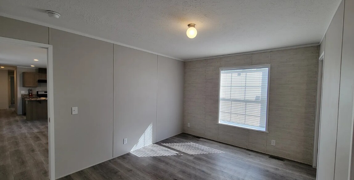 Building Photo - 109 Applewood Ln