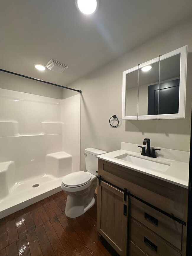 Building Photo - 1 Bed w/ 1.5 bath LOFT apartment with 2 car GARAGE - Hanover, PA