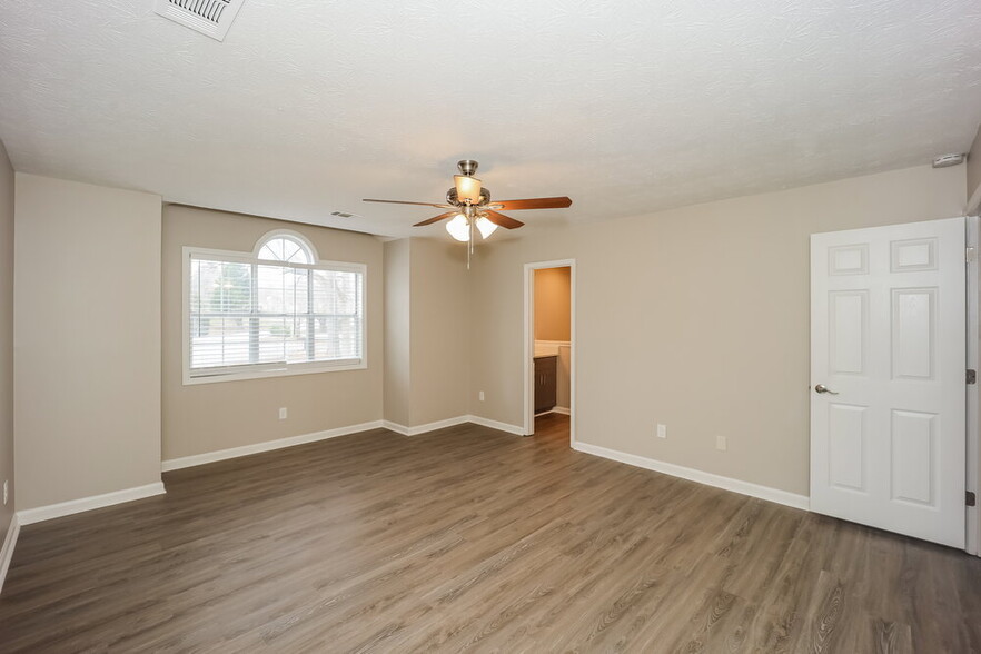 Building Photo - 576 Flint Ridge Ct