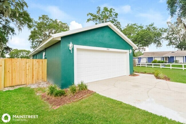 Building Photo - 902 English Oaks Ct