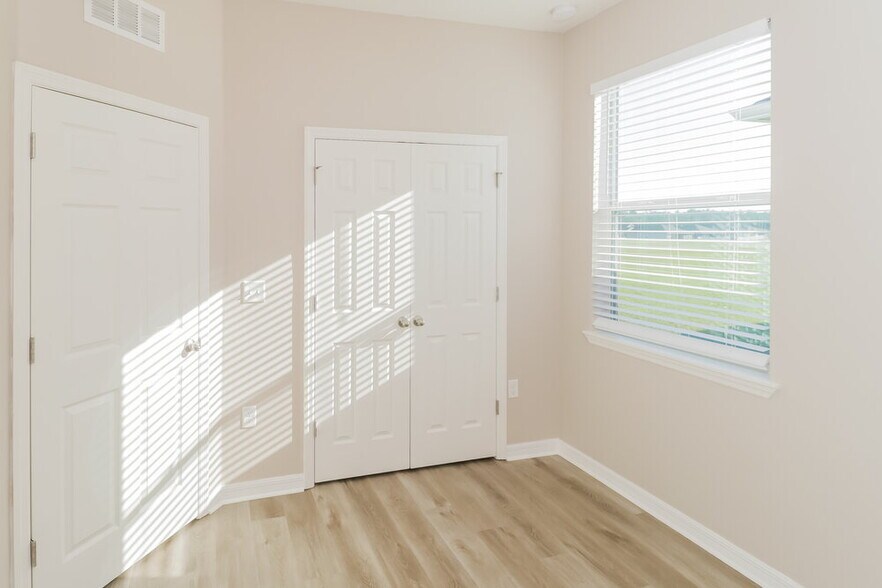 Building Photo - 30745 Water Lily Dr