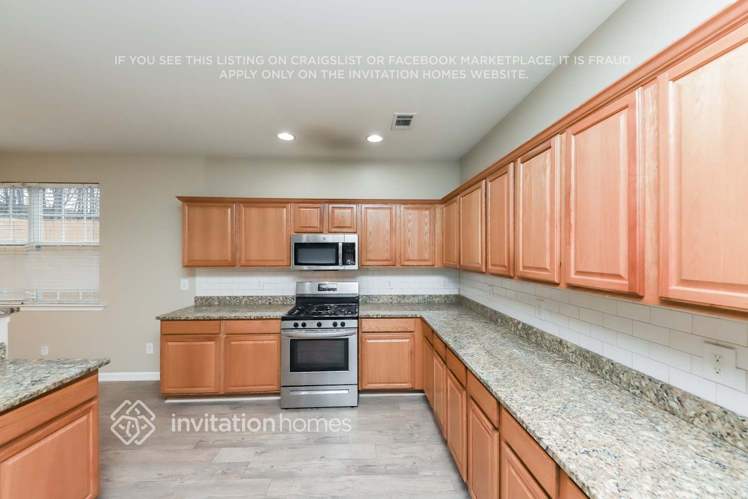 Building Photo - 2230 Valley Creek Dr