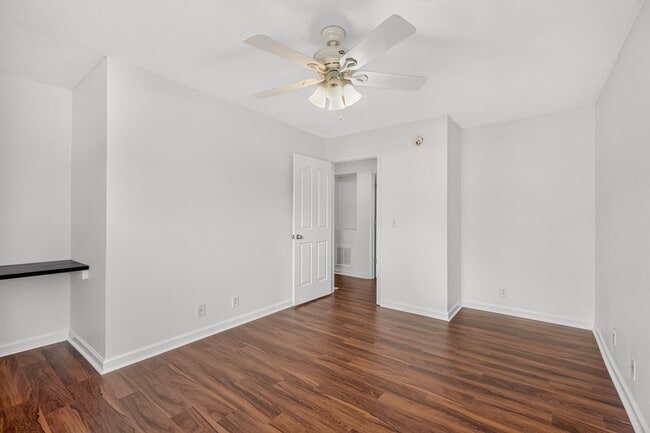 Building Photo - 407 Arapaho Dr