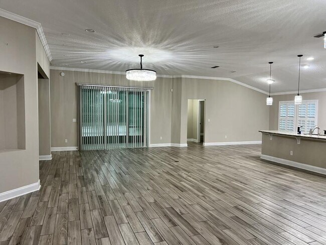 Building Photo - 4 bedroom in Jacksonville FL 32257