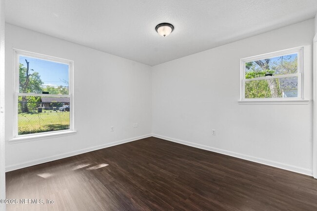 Building Photo - 1470 Windle St