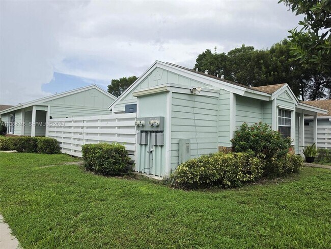 Building Photo - 13795 SW 147th Cir Ln