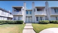 Building Photo - Cozy, upgraded 2-bedroom 2.5 bath condo in...