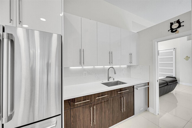 Building Photo - 12354 Antille Dr