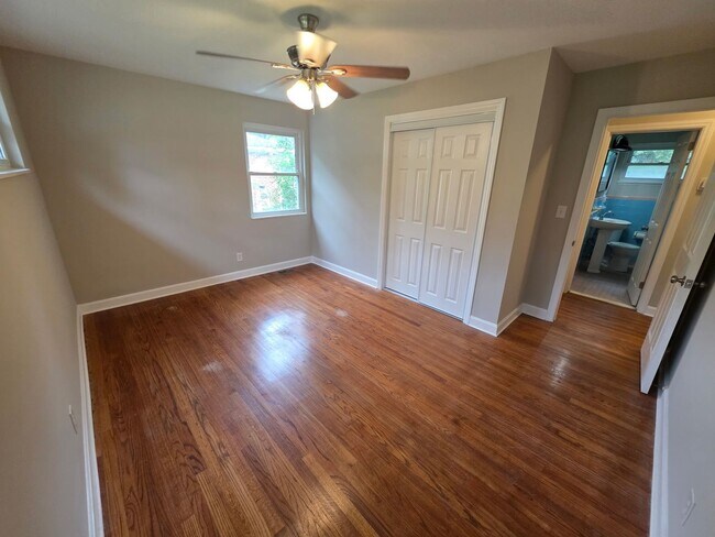 Building Photo - 2412 Bass Ave