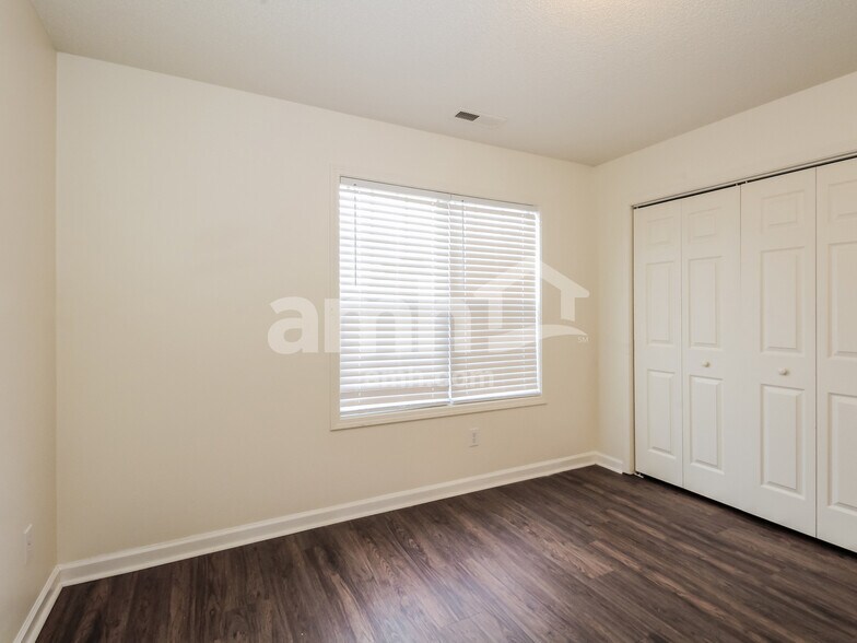 Building Photo - 7262 Copperfield Ct