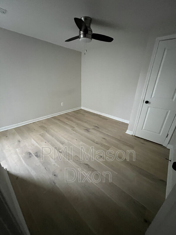 Building Photo - 4003 Schroeder Ave