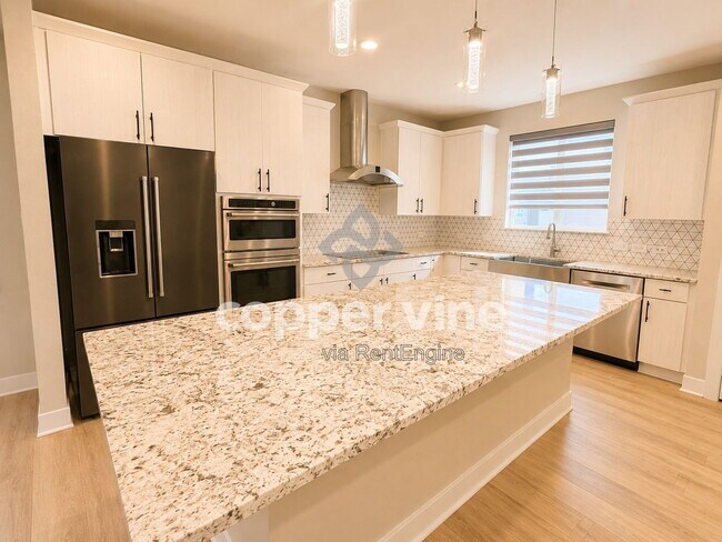 Building Photo - 11959 Mountview Ln