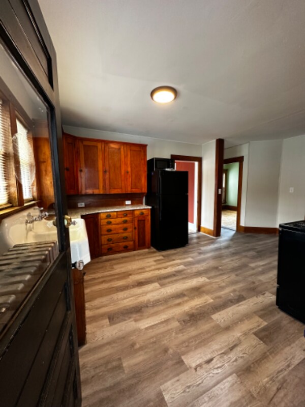 Building Photo - 56 Laurel St