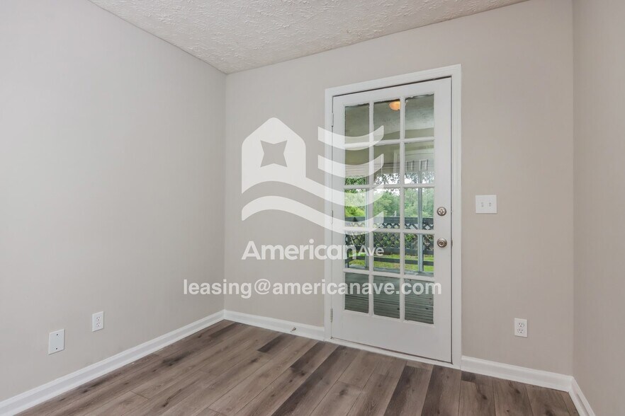 Building Photo - 5862 Blueridge Dr