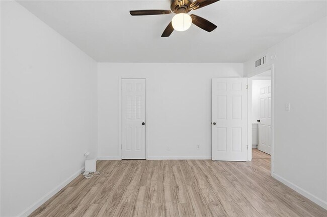 Building Photo - 2705 Windswept Cove