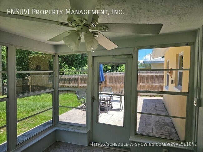 Building Photo - 2445 Indigo Dr