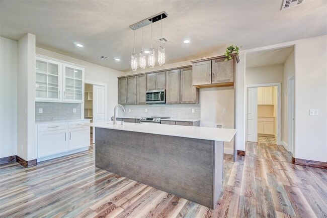 Building Photo - 4351 Whitetail Blvd