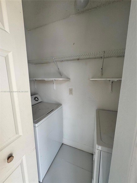 Building Photo - 14059 SW 120th Ct