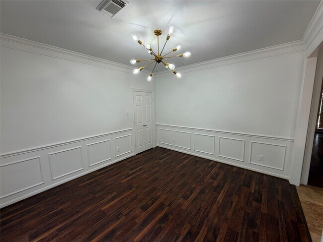 Building Photo - 1103 Glendale Dr
