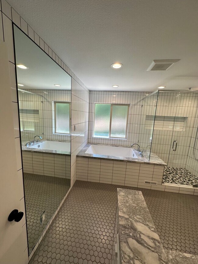 Building Photo - Beautiful Fieldcreek Ranch Exclusive Home