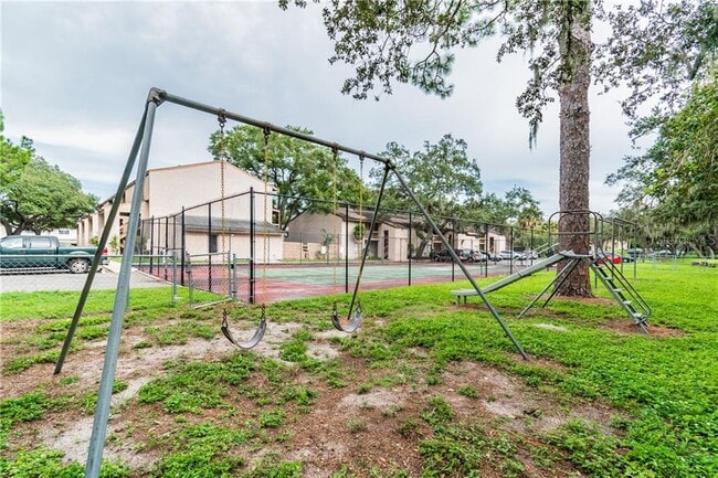 Building Photo - 5504 Pokeweed Ct