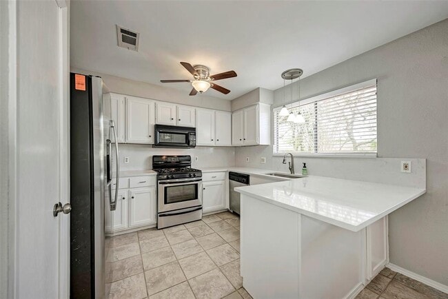 Building Photo - 2804 Sissinghurst Dr