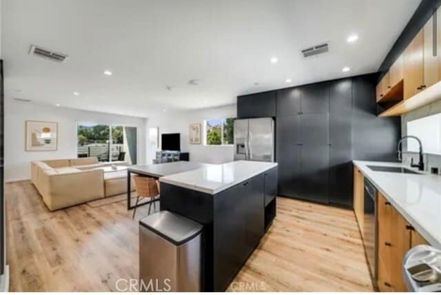 Building Photo - 1943 Carmen Ave