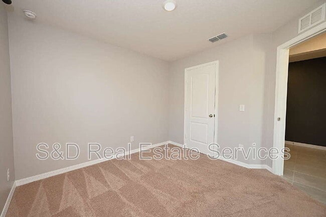 Building Photo - 1563 Swan Lake Cir