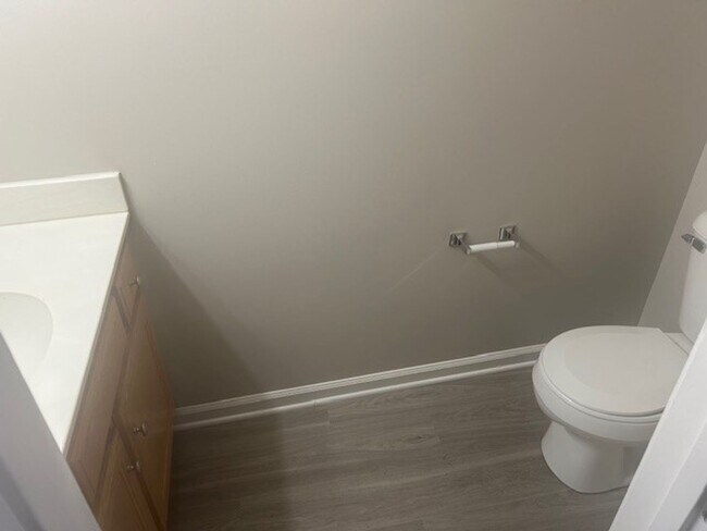 Building Photo - 822 Oak Arbor Ct