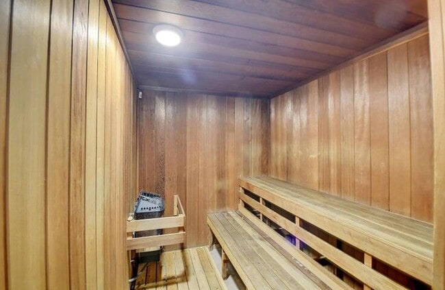 Building Photo - 23 Abbey Ln