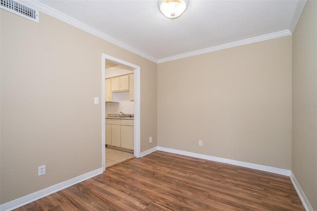 Building Photo - 295 Wymore Rd