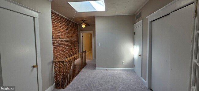 Building Photo - 3720 Foster Ave