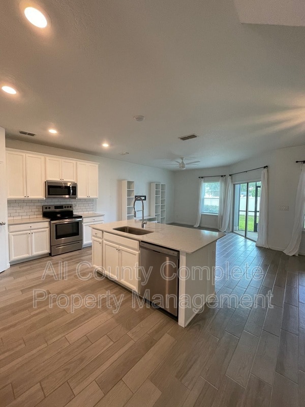 Building Photo - 12804 Josslyn Ln