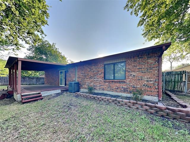 Building Photo - 2350 Honeycomb Ct