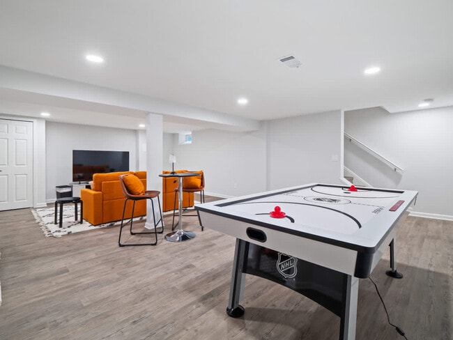 Building Photo - 8040 Strongsville Blvd