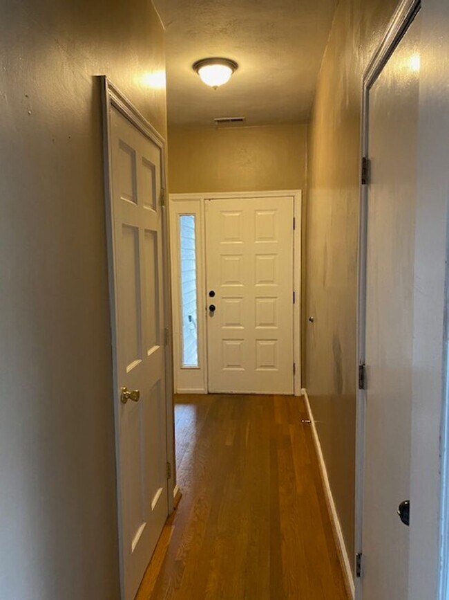 Building Photo - Chesapeake Beach