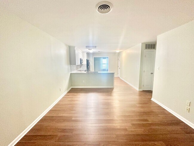 Building Photo - 102 Ashleigh Ct