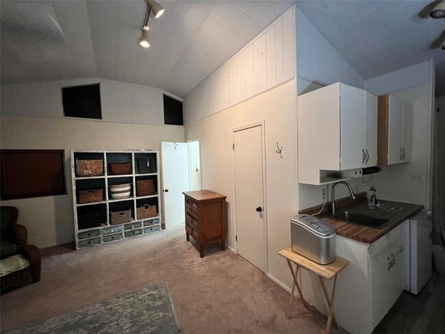 Building Photo - 16142 Spring Branch Trail